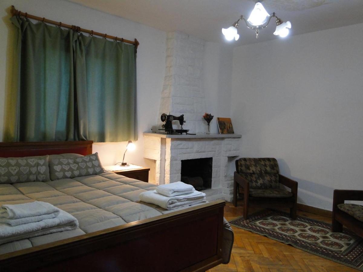 Hospedaje Amilcar Esquel Kültér fotó